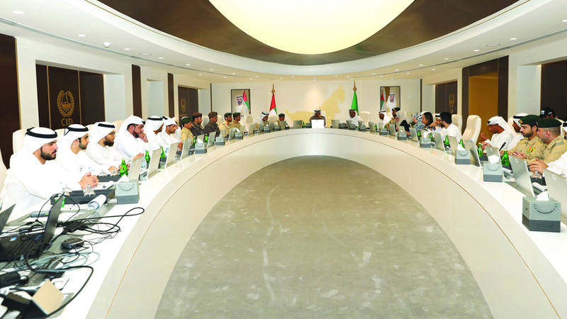 متسولة تستغل رضيعاً وتجمع 30 ألف درهم.. وأخرى أنيقة تطلب «مالاً وزوجاً ثرياً»