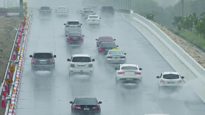 جهود مشتركة لتأمين مجاري السيول.. وتجنّب الاختناقات المرورية