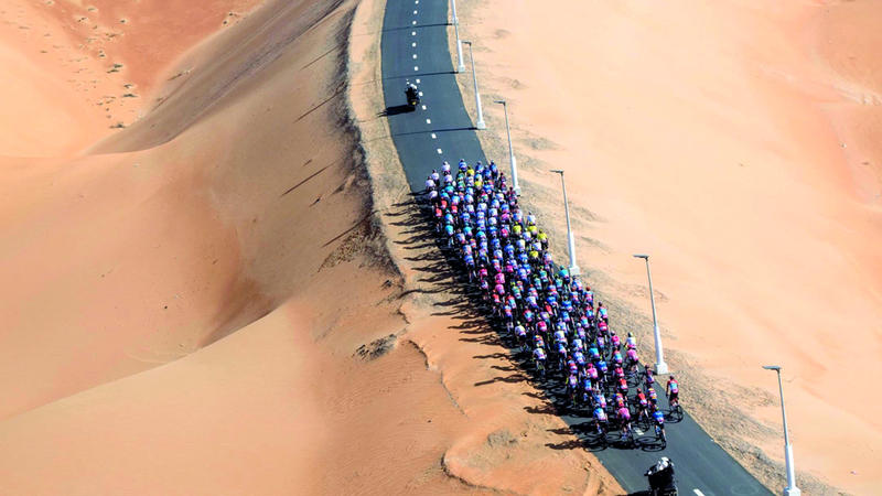 النسخة 6 لـ «طواف الإمارات».. 1390 متطوّعاً و800 ساعة بث مباشر في 200 دولة