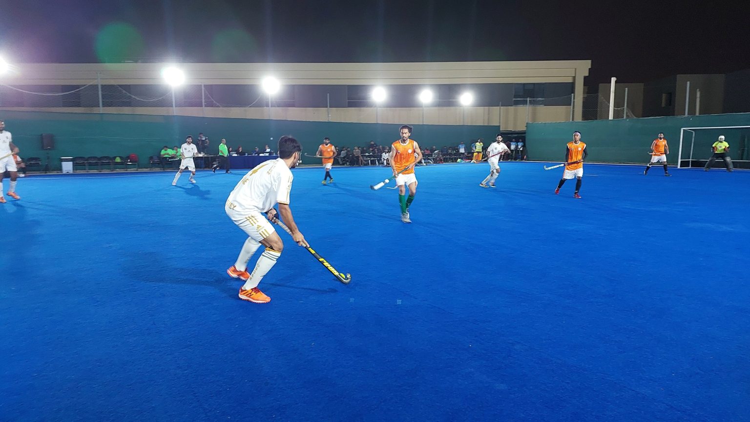 انطلاق البطولة الرمضانية الثالثة للهوكي الخماسي في الشارقة
