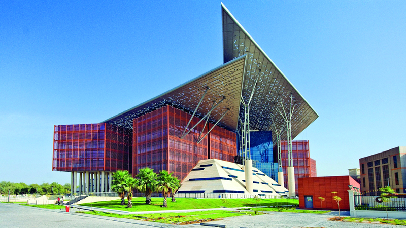 فتاة تطالب صديقها بتحمّل 12 ألف درهم مخالفات.. و104 نقاط سوداء