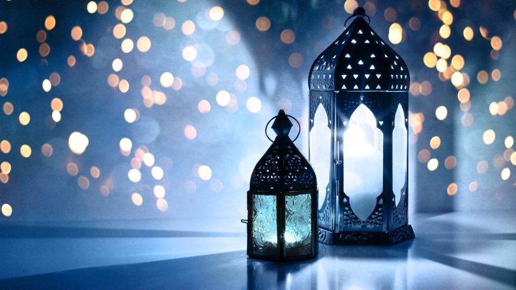 هل يجب الالتزامُ بوقت الإمساكية؟ “الإمارات للإفتاء” يُجيب