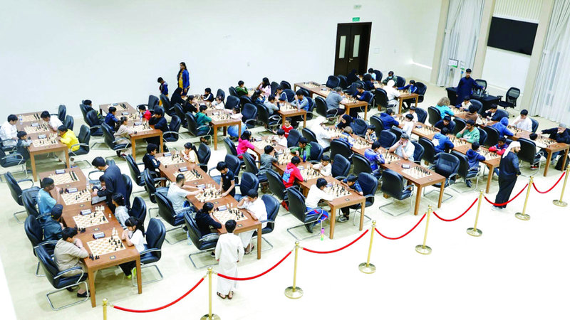 4 لاعبين في صدارة «دولية الشارقة للشطرنج»