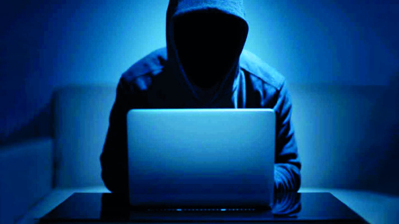 «الأمن السيبراني»: تحديث برمجيات الأجهزة يحمي من اختراقات احتيالية