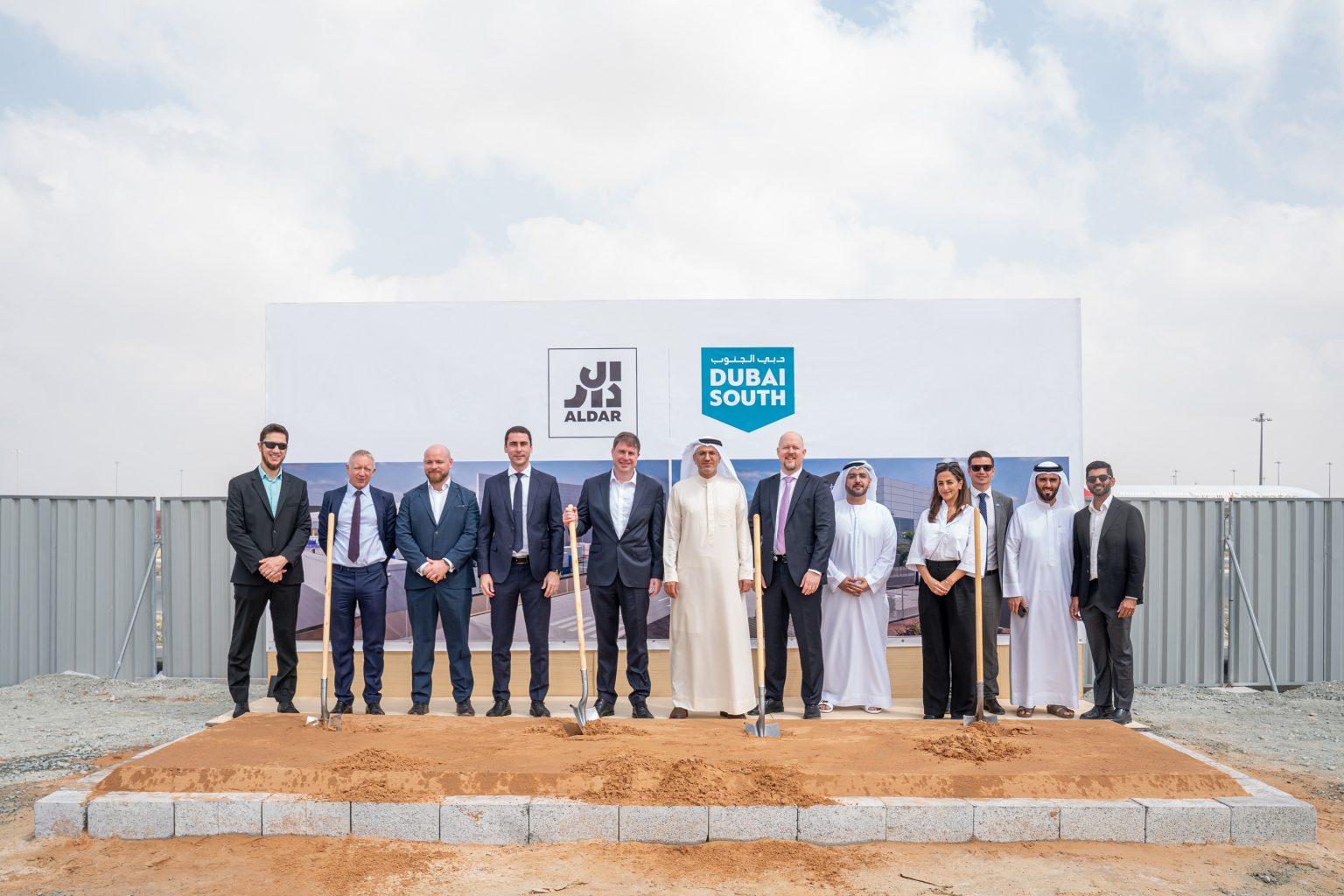 وضع حجر الأساس لمنشأة لوجستية من «الفئة الأولى» في «دبي الجنوب»