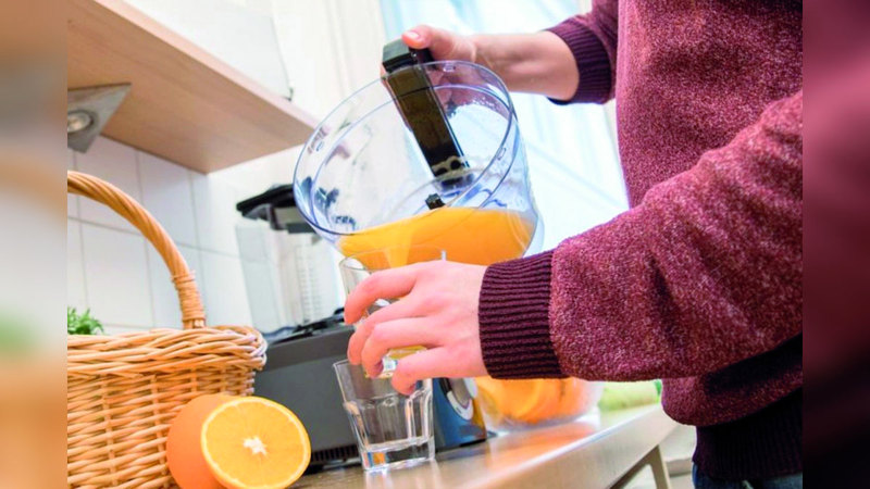 أخصائية تغذية تُحذّر من أضرار الإفطار بالعصائر المحلاة