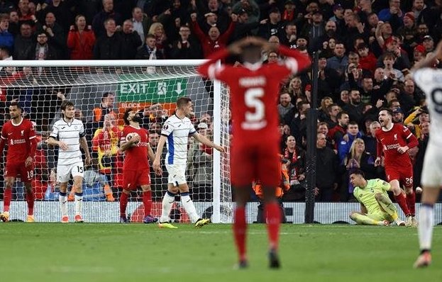 محمد صلاح بريء من خسارة ليفربول المذلة أمام أتالانتا