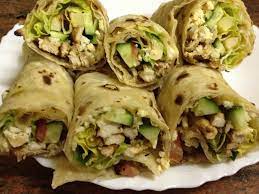 لاعب يتعمد إهدار رمية لتوزيع دجاج على الجماهير!!