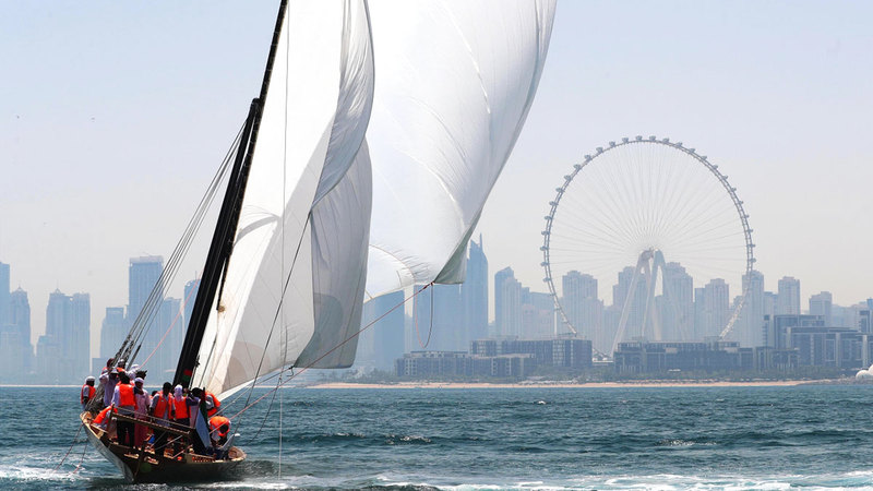 السفن الشراعية 60 قدماً تبحر في دبي السبت