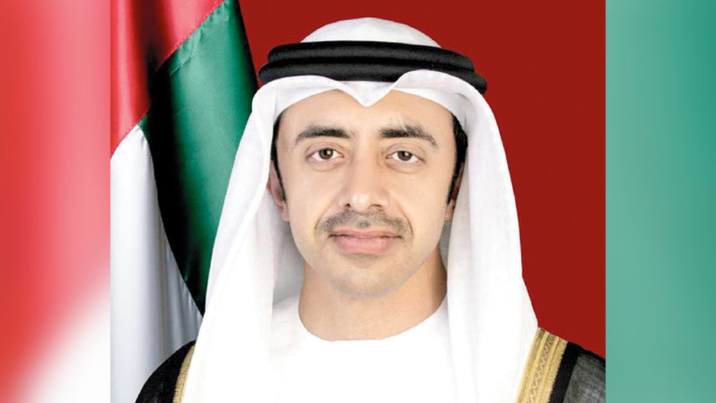 عبدالله بن زايد يجري اتصالا هاتفيا مع وزير خارجية إيران
