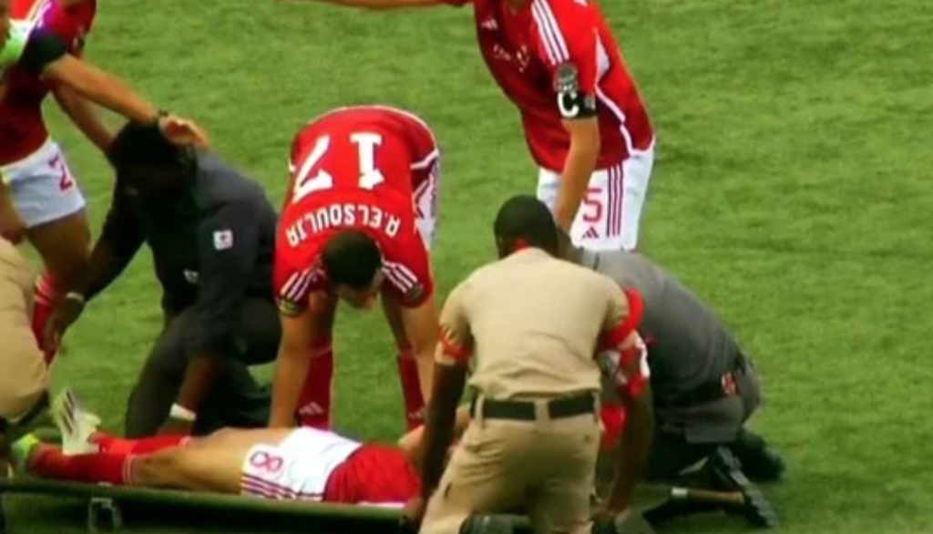 الأهلي المصري يفقد لاعبين بعد لقاء مازيمبي.. وإصابة خطيرة لنجم الفريق