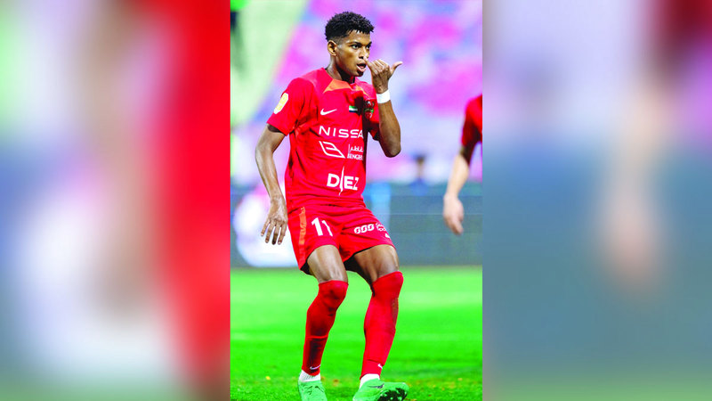 شباب الأهلي يعود بـ «الأربعة».. والشارقة والجزيرة «حبايب»