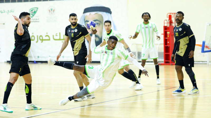 العين ومليحة يكملان عقد نصف نهائي دوري اليد