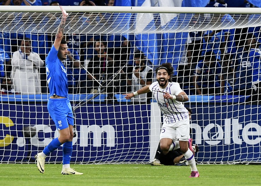 حقيقة حركة لاعب العين “المستفزة” لجمهور الهلال! (فيديو)