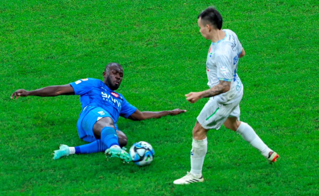 الدوري السعودي.. الهلال يداوي “جرح العين”