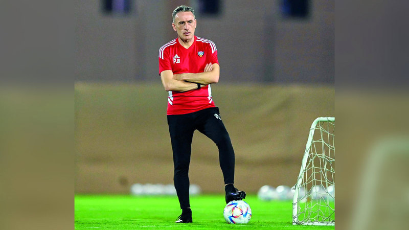 إعداد المنتخب على طاولة اجتماع اتحاد الكرة والرابطة والأندية