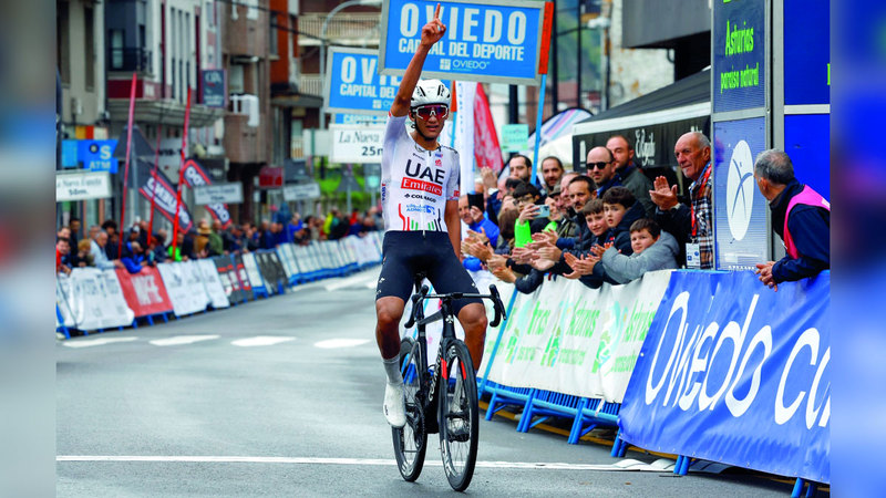 فريق الإمارات يتصدر طوافي «روماندي» و«فويلتا أستورياس»