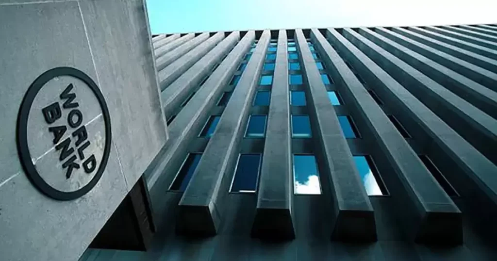 البنك الدولي يحذر من انهيار مالي للسلطة الفلسطينية