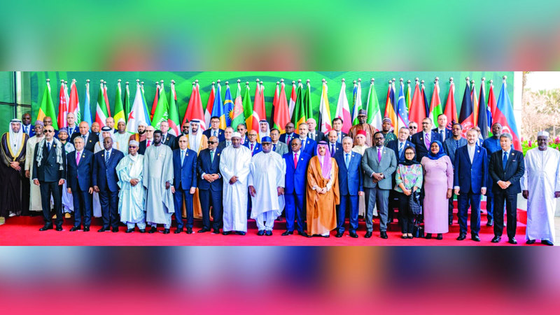 نيابة عن رئيس الدولة.. شخبوط بن نهيان يترأس وفد الإمارات في القمة الإسلامية في غامبيا