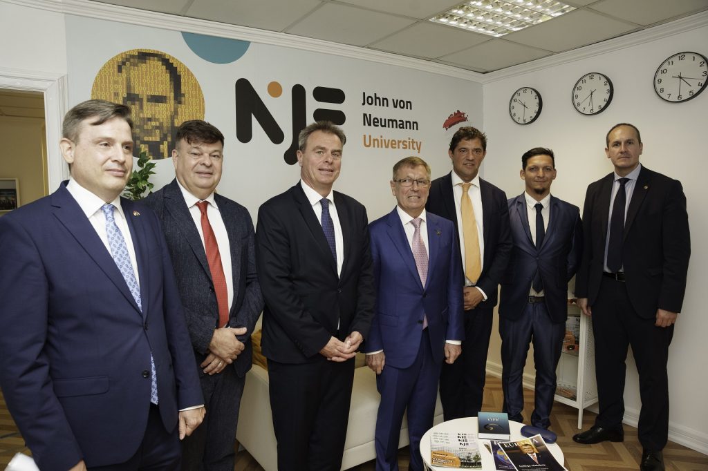 “جون فون نيومان” تفتتح مقرّها الإقليمي في مجمّع دبي للمعرفة