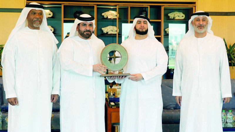 راشد بن حمدان يطلع على تحضيرات سباق «القفال 33»