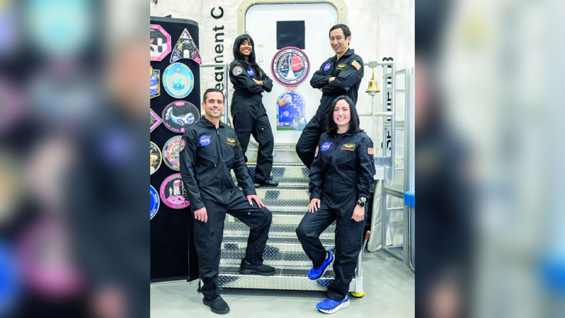 شريف الرميثي يبدأ محاكاة استكشاف الفضاء بـ 18 تجربة علمية