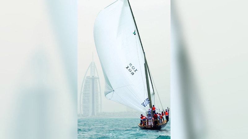 19 بطلاً عانقوا «الناموس» في سباق «القفال»