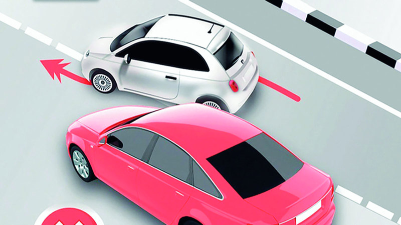 696 حادثاً مرورياً نتيجة «الانحراف المفاجئ» في 2023