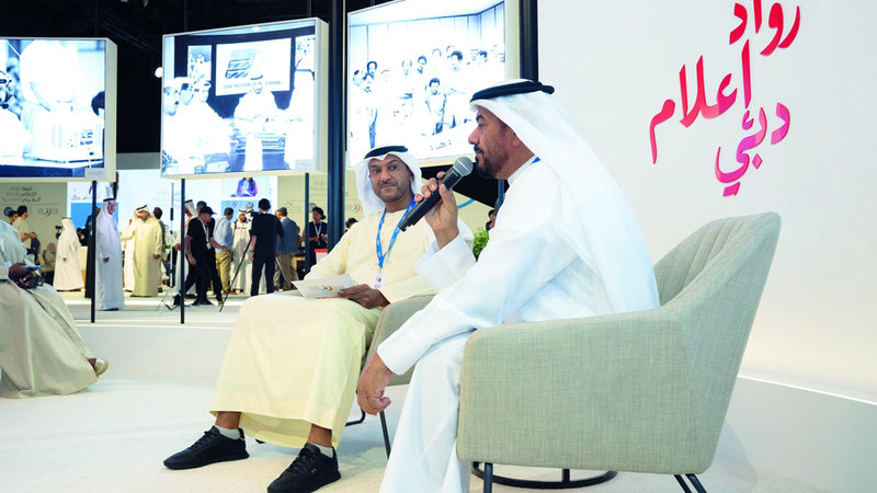 رواد إعلام دبي يستعرضون مسيرتهم المهنية