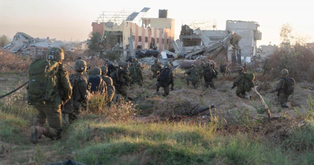 الجيش الإسرائيلي يوسع عمليته في عمق جباليا والقسام تعلن قتل 12 جنديا