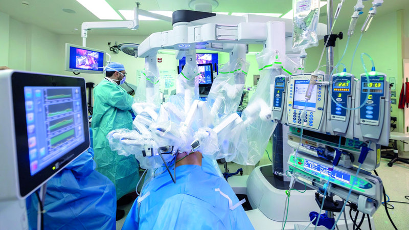 نجاح عمليتي زراعة كبد ورئتين من متوفيين لمعلمة وشاب في أبوظبي