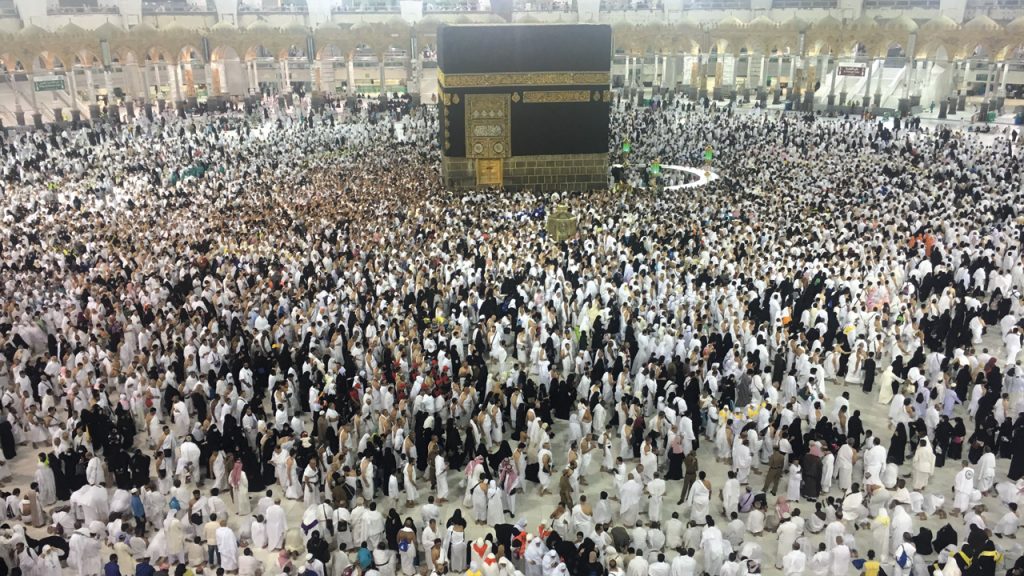 السعودية تمنح شرائح إنترنت واتصال مجانية للحجاج