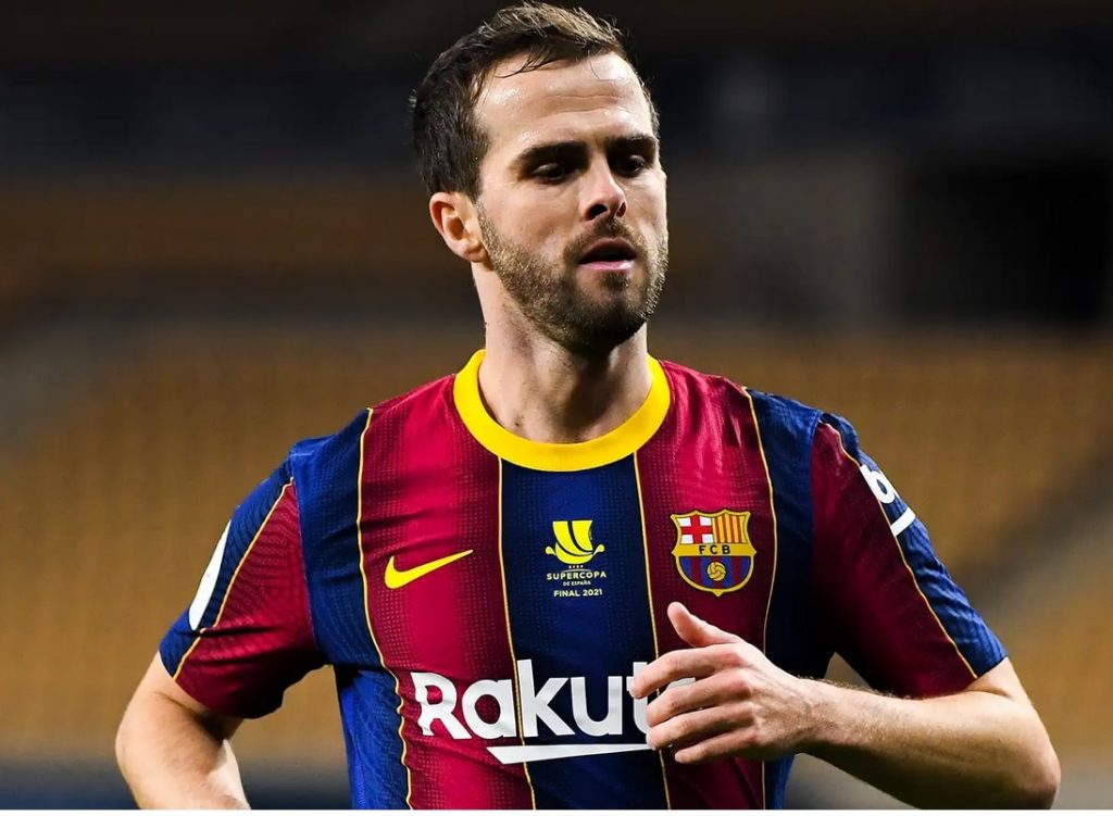 نادي الشارقة يستغني عن خدمات نجم برشلونة