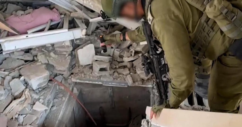 الجيش الإسرائيلي يفجر نفقا شمال غزة