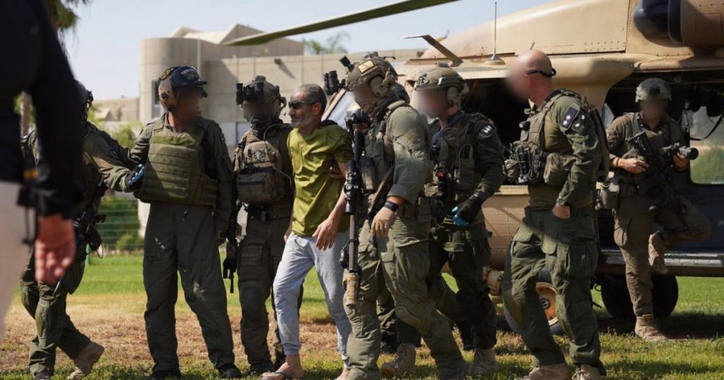 بالصور: روايات إسرائيلية متناقضة عن استعادة الأسير فرحان القاضي من غزة