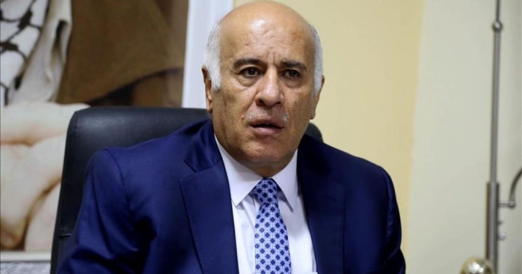 صورة: الاحتلال يحتجز الفريق الرجوب على معبر الكرامة