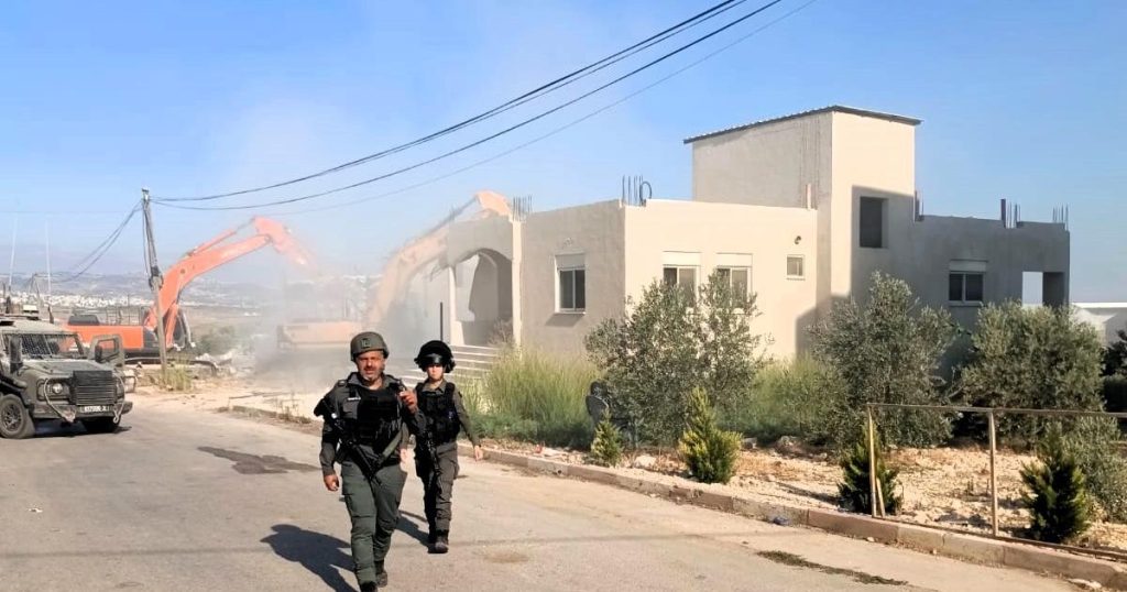 الاحتلال يهدم 3 منازل في جنين وبيت لحم