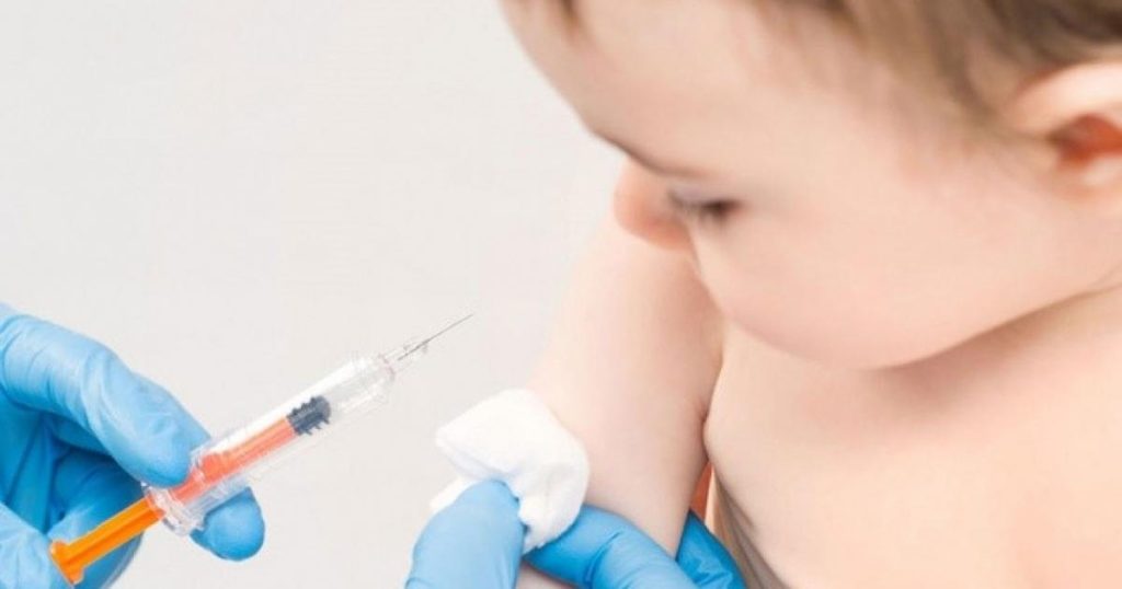 سفارة فلسطين في القاهرة تعلن استئناف حملة تطعيم الأطفال الدورية