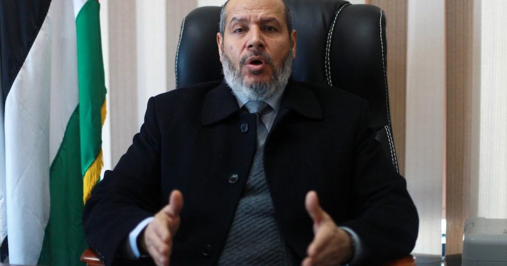 الحية يكشف تفاصيل ما دار في جولات مفاوضات غزة