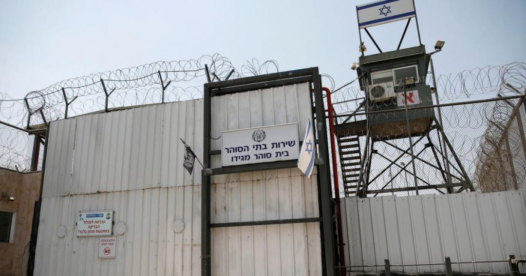 حماس: الاحتلال ينتهج سياسة القتل العمد بحق الأسرى الفلسطينيين