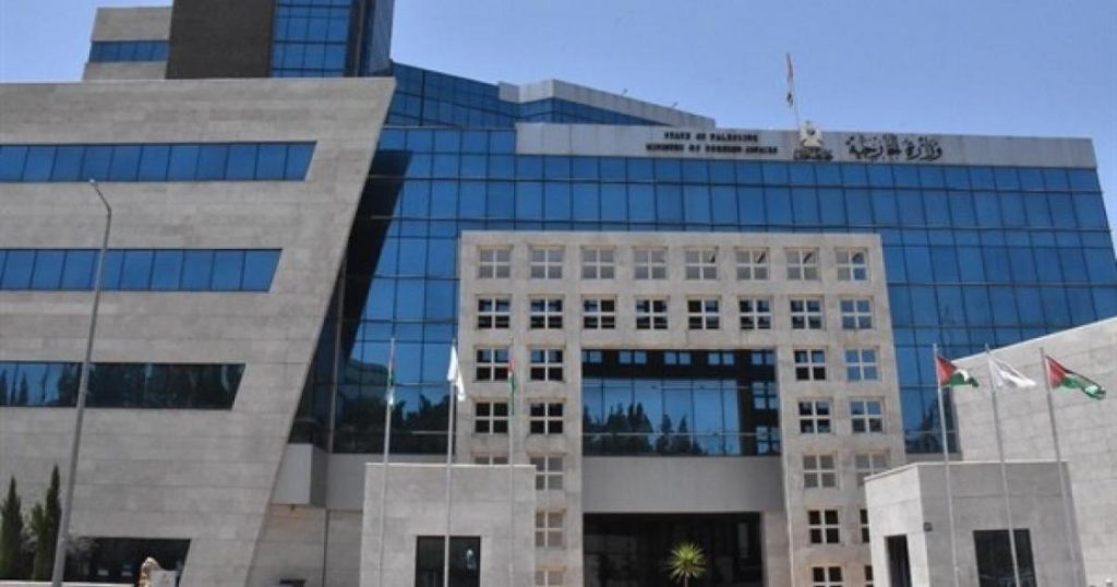 الخارجية: نطمئن شعبنا على سلامة جاليتنا في فيتنام