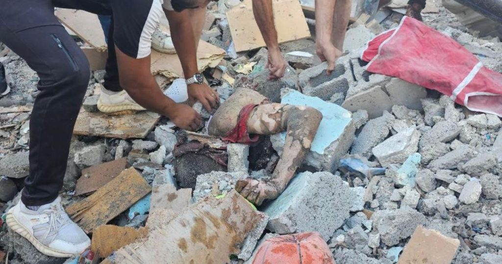 بالفيديو والصور: مجزرة مدرسة الجاعوني بالنصيرات – 9 شهداء والعدد مرشح للارتفاع