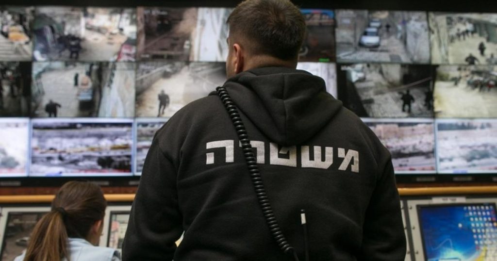 صورة: “الشاباك” يزعم إحباط هجوم لحزب الله على مسؤول إسرائيلي كبير