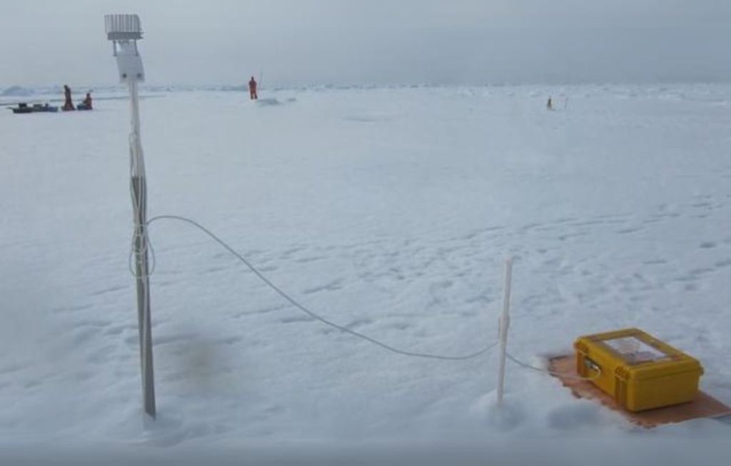 جامعة خليفة تتصدر المشهد العلمي بابتكار جهاز يساهم في دراسة تغير المناخ