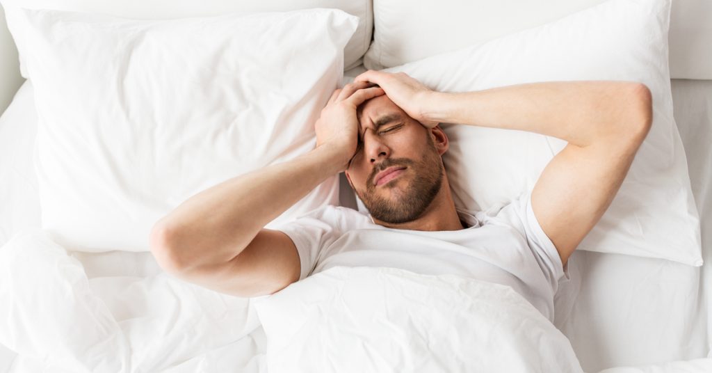 ما الذي عليك أن “لا تفعله” إن استيقظت قلقا في منتصف الليل ؟