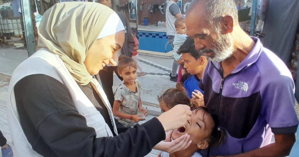 بالصور: غزة: بدء حملة التطعيم “الجرعة الثانية” ضد شلل الأطفال