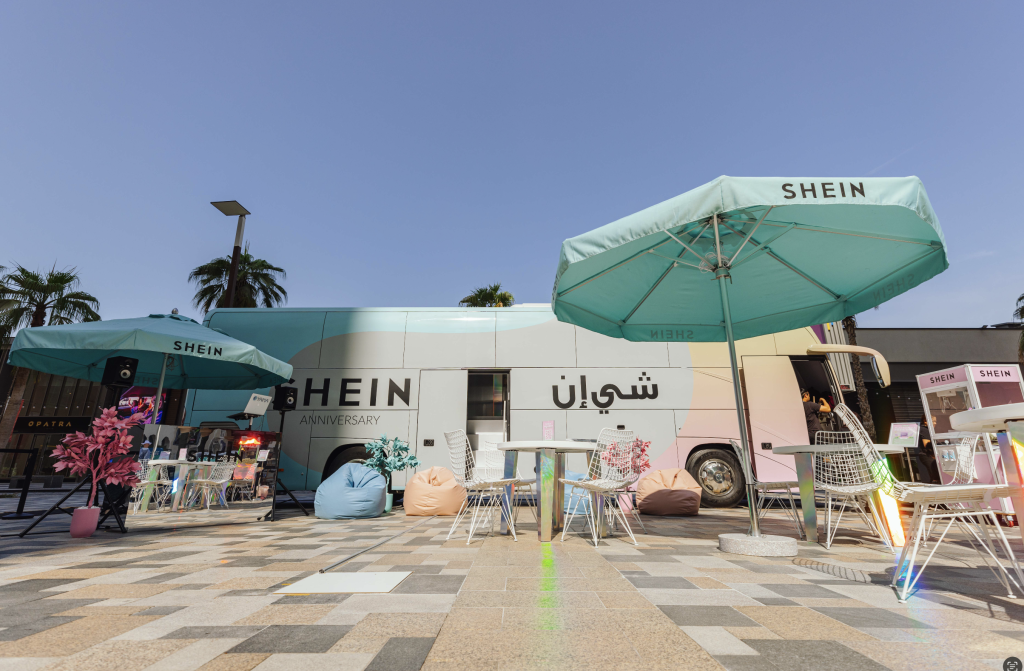 جولة حافلة معرض SHEIN المتنقلة في الإمارات تجلب الموضة والمرح والتخفيضات الكبرى