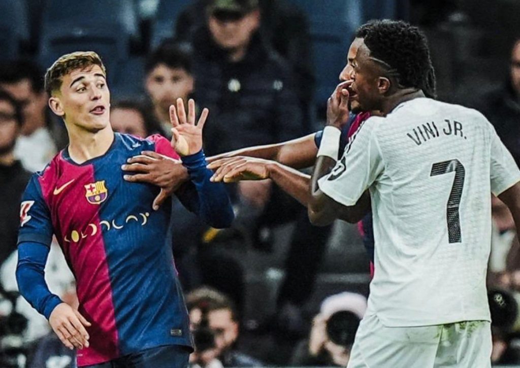 فينيسيوس يرد على استفزاز جافي بطريقة غريبة.. كواليس فضيحة مدريد أمام برشلونة! (فيديو)
