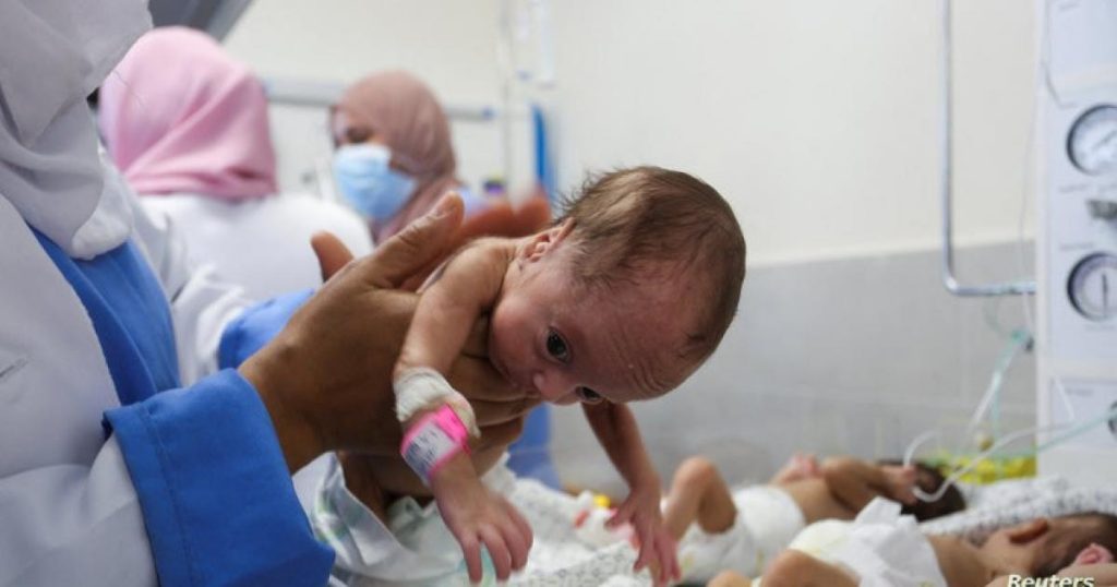 صحة غزة تحذر من أوضاع صحية كارثية يعيشها الأطفال الخدج في الحضانات