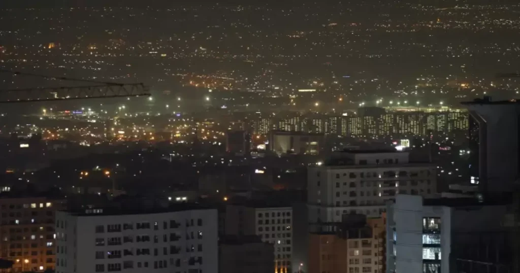 بالصور: “أيام التوبة ” – الجيش الإسرائيلي يشن هجمات جوية على إيران